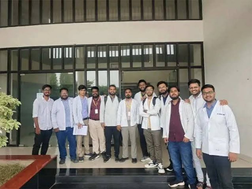 इंटर्न्स की समस्याओं पर चिकित्सा शिक्षा विभाग की बैठक, स्टाइपेंड बढ़ाने की माँग पर विचार का आश्वासन