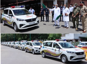 मुख्यमंत्री ने हाईवे पेट्रोलिंग के लिए 15 वाहनों को हरी झंडी दिखा कर रवाना किया