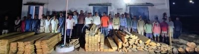 लगभग 10 लाख रूपए मूल्य की अवैध लकड़ी जब्त , वन विभाग द्वारा सघन छापामार कार्रवाई जारी
