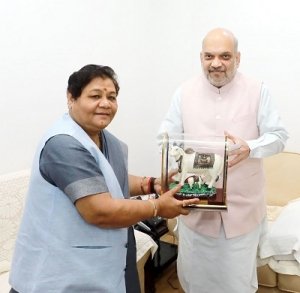 केन्द्रीय गृह मंत्री  अमित शाह से राज्यपाल सुश्री उइके ने की सौजन्य भेंट