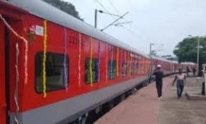 यात्रियों को मिली नई ट्रेन सुविधा: रेल मंत्री ने मुख्यमंत्री को पत्र लिखकर दी जानकारी