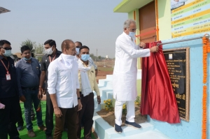 बोरेंदा में सौर सामुदायिक सिंचाई योजना का मुख्यमंत्री ने किया लोकार्पण, कहा सिंचाई संबंधी आवश्यकताओं को पूरा करना सरकार की प्राथमिकता