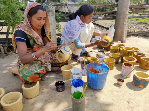विशेष लेख : स्वालंबन की राह पर अग्रसर कोरबा जिले की महिलाएं....