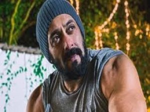 प्रतिभागियों पर बिफरे सलमान खान, कहा- आपकी हरकतों पर मां भी पूछती हैं, कैसे हैंडल करते हो