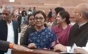 कांग्रेस नेता रजनी पाटिल के निलंबन वापसी का प्रस्ताव राज्य सभा में किया गया स्वीकार