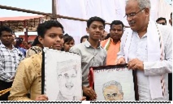 मुख्यमंत्री ने बच्चों संग लिया गर्मी की छुट्टियों वाली स्कूल लाइफ  का आनन्द