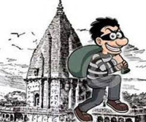 शारदा मंदिर में चोरी करने वाले तीन चोर पकड़ाये, चोरी गये सभी आभूषण व अन्य कीमती सामान बरामद
