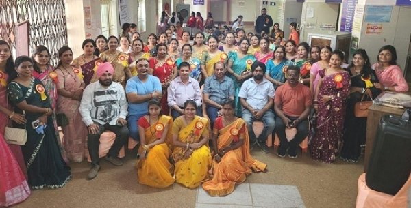 दुर्ग जिला अस्पताल में अंतरराष्ट्रीय नर्सिंग डे पर नर्सों का सम्मान  
