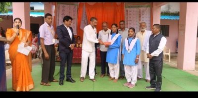 प्रतिभा का सम्मान, शिक्षा को सलाम: 12 वर्षों से मेधावियों का हौसला बढ़ा रहे रामाराव बघेल