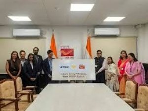 डाक विभाग&ndash;डीटीडीसी की ऐतिहासिक साझेदारी: देशभर में तेज होगी पार्सल डिलीवरी, ई-कॉमर्स को मिलेगा बड़ा बढ़ावा