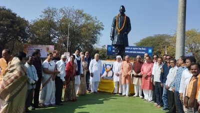 त्याग और दूरदर्शिता की मिसाल पंडित रविशंकर शुक्ल जी की पुण्यतिथि पर अरुण वोरा ने किया श्रद्धासुमन अर्पित