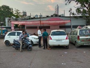 सत्ता की ताकत या फिर धनबल का असर ,यातायात का दबाव झेल रहे बस स्टैंड में राम रसोई का टेंट बना जनता के लिए परेशानी का सबब