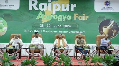 भारत से निकल कर पूरी दुनिया में पहुँच रहा है आयुर्वेद: श्री श्याम बिहारी जायसवाल