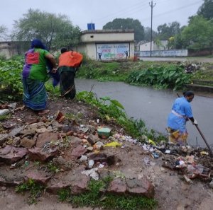 बारिश में नालियों की सफाई में जुटा रहा निगम का अमला, कहीं पर भी जल भराव की शिकायत नहीं