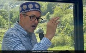 &quot;सरकार के मामलों में कोई &#039;पारदर्शिता&#039; नहीं&quot; : उमर अब्दुल्ला ने साधा निशाना