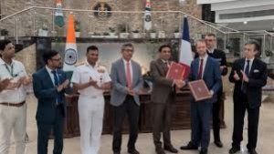 पाकिस्तान से तनातनी के बीच राफेल-M लड़ाकू विमान के समझौते पर लगी मुहर, भारत-फ्रांस में डील डन