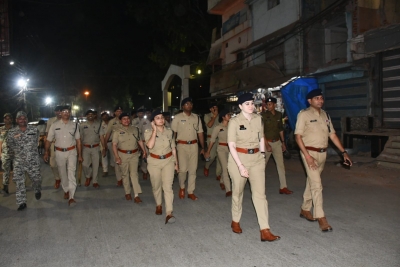होली पर्व को लेकर राजनांदगांव पुलिस सतर्क, शहर में निकाला फ्लैग मार्च