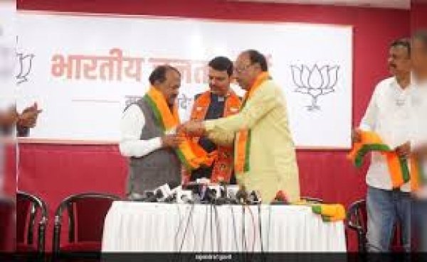 शिवसेना सांसद राजेंद्र गावित BJP में शामिल, देवेंद्र फडणवीस की मौजूदगी में ग्रहण की सदस्यता