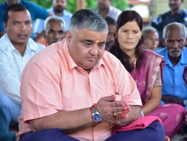 महिलाओं के हुनर को मिलेगा मंच, आत्मनिर्भरता को मिलेगी नई उड़ान,खम्हरिया और उदयपुर में महतारी सदन निर्माण का भूमिपूजन, मंत्री श्री राजेश अग्रवाल ने दी सौगात