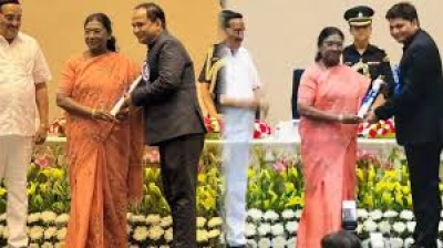 राष्ट्रपति मुर्मु ने राष्ट्रीय जल पुरस्कार प्रदान किए; जल संरक्षण में उत्कृष्ट कार्य के लिए रायपुर जिला देश में अव्वल