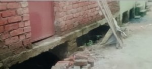 नाली के ऊपर बन गया घर क्या होगी कार्रवाई ?