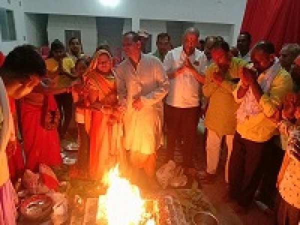 नवागढ़ में माँ शीतला का अभिषेक एवं शांति पूजन हवन यज्ञ सम्पन्न, नवग्रह वाटिका सेवा समिति नवागढ़ ने किया आयोजन