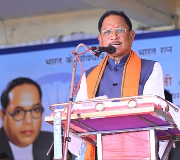 समरसता भोज में सीएम साय ने दिया समानता का संदेश, कहा&mdash;संविधान ही लोकतंत्र की आत्मा