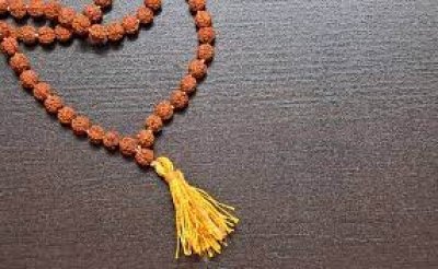 राशि के अनुसार धारण करेंगे रुद्राक्ष तो मिलेंगे फायदे, घर में रहेगी सुख शांति और कारोबार में उन्नति !