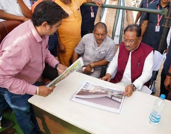 मुख्यमंत्री विष्णुदेव साय ने सलियाटोली में निर्माणाधीन नालंदा परिसर का किया निरीक्षण